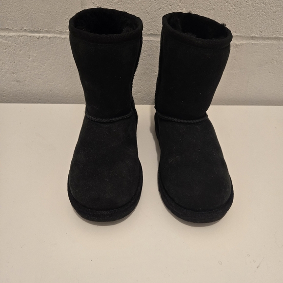 Kids Black Uggs, Size 13 - Picture 3 of 7